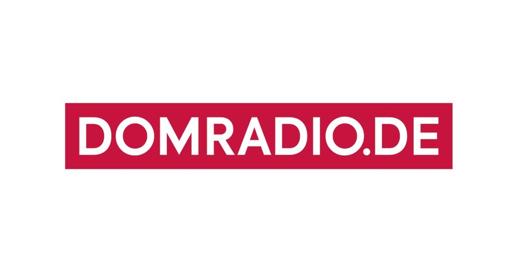 Logo auf rotem Grund mit weißen Schriftzug 'Domradio.de'